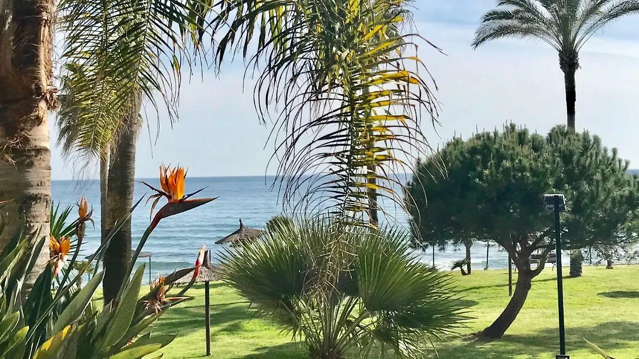 Mi Capricho A16 Beachfront Apartment Sitio de Calahonda Spain