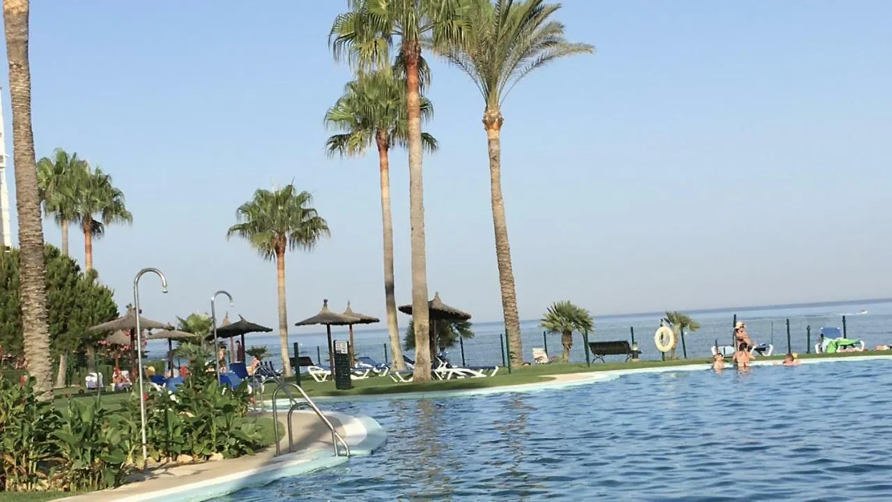 Mi Capricho A16 Beachfront Apartment Sitio de Calahonda
